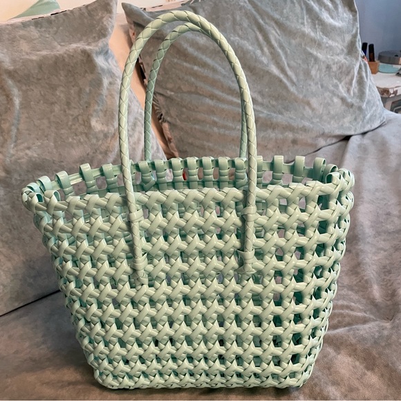 Teal Plastic Woven Tote 💗 - Picture 7 of 7